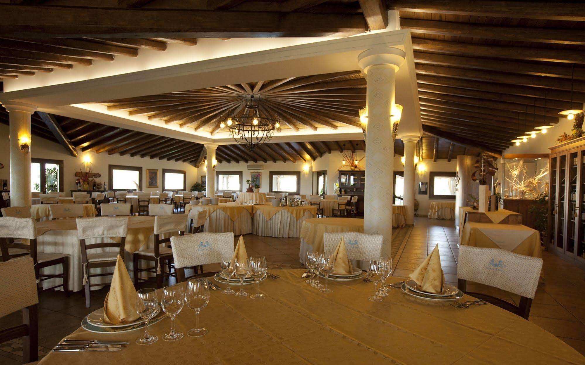 Hotel Costa Caddu San Teodoro  Ngoại thất bức ảnh