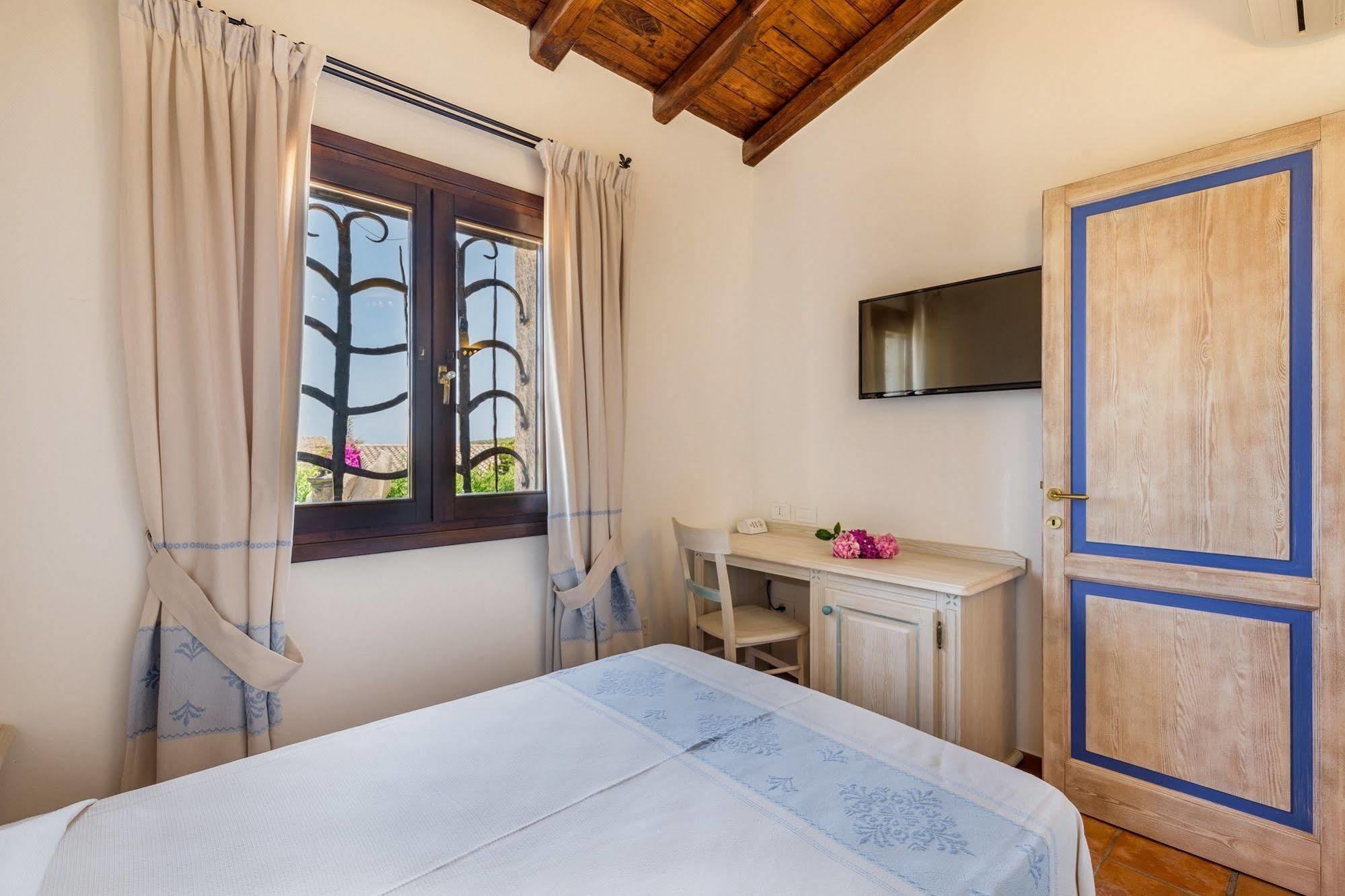 Hotel Costa Caddu San Teodoro  Ngoại thất bức ảnh