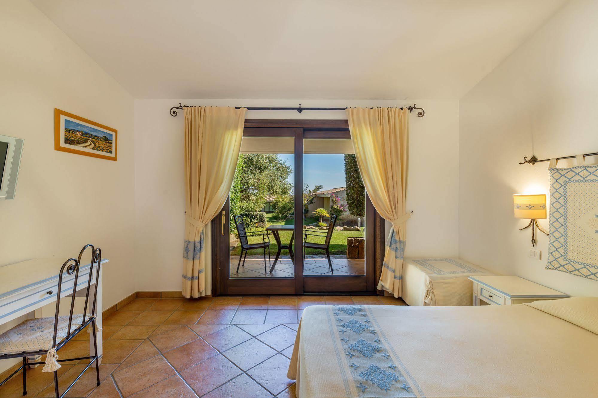 Hotel Costa Caddu San Teodoro  Ngoại thất bức ảnh